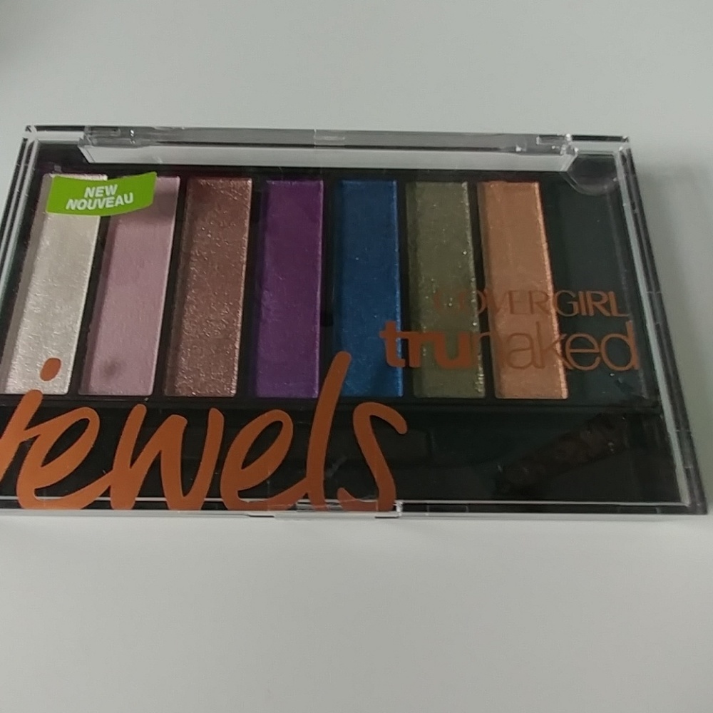 Covergirl True Naked Palette